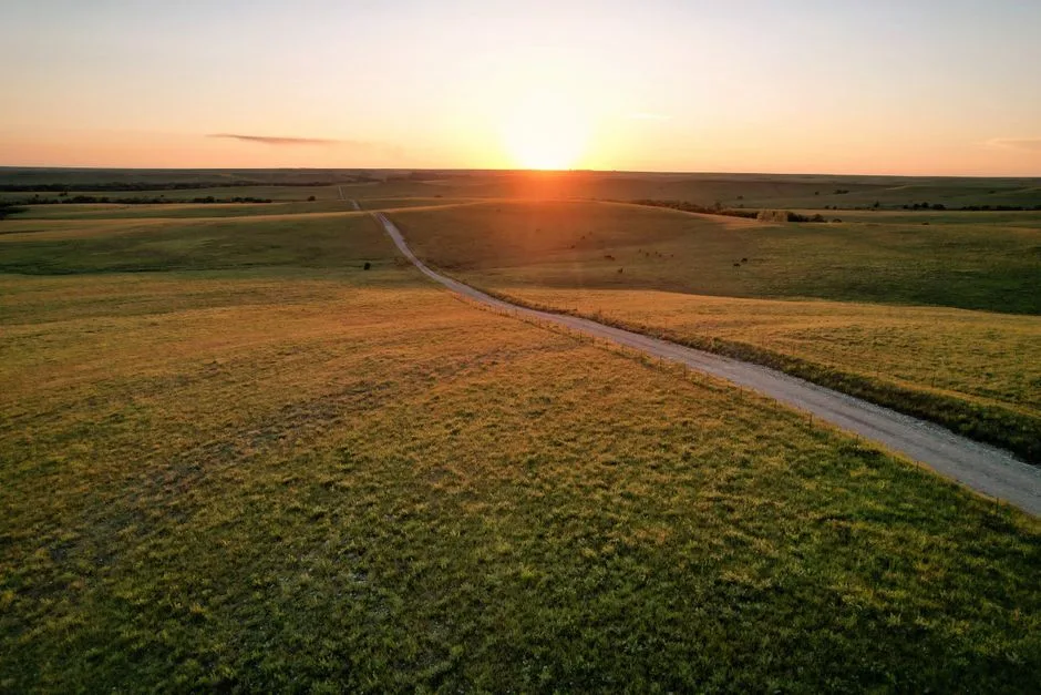 A sunset over an open road — the daily discipline of not letting anger carry into tomorrow